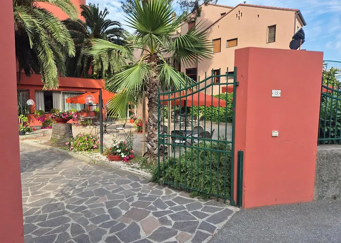 Palme Closetogigante Junior * Monterosso al Mare